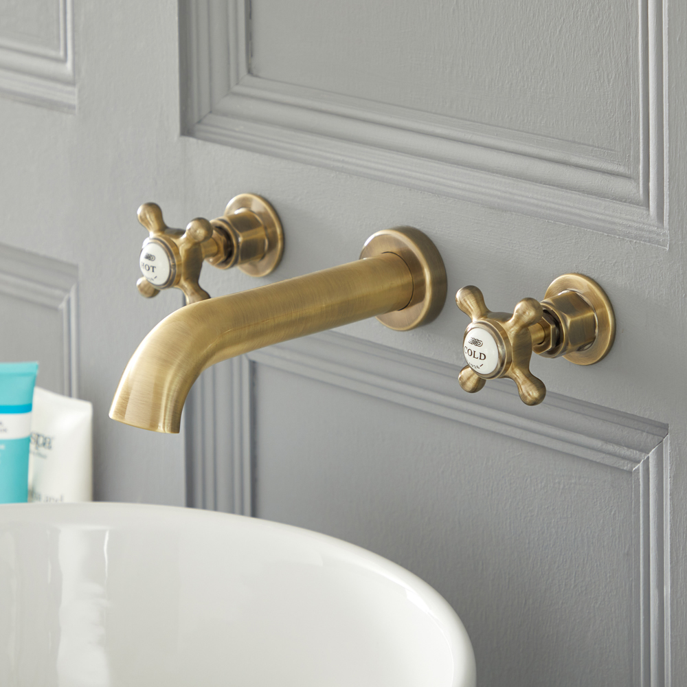 Mélangeur lavabo mural rétro à 3 trous – Commandes croisillons – Or brossé Elizabeth