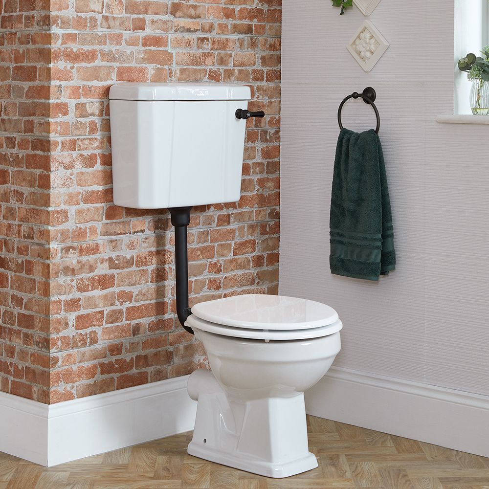 Cuvette WC avec reservoir semi bas et abattant blanc Hauteur confortable Choix de finitions du kit