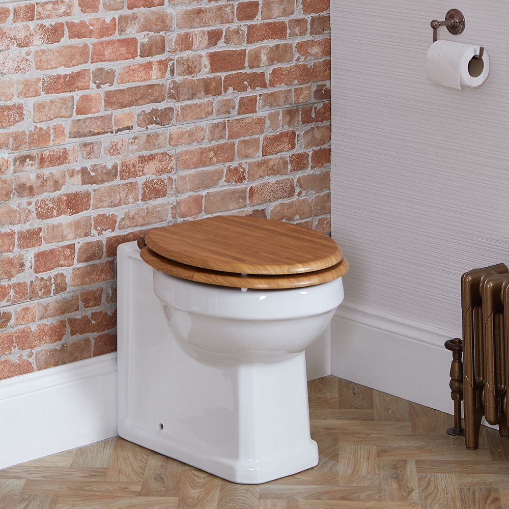 Cuvette WC a poser avec abattant Choix de finition des charnieres Richmond