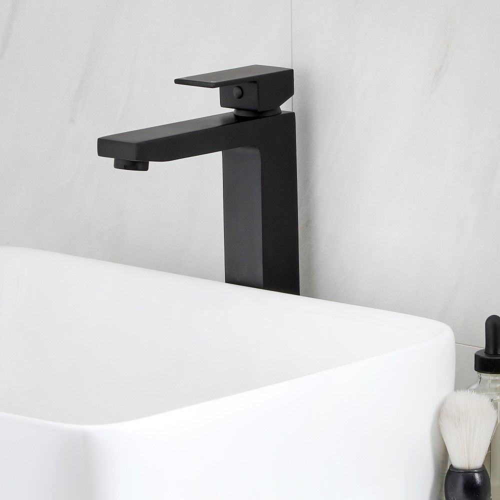 Siphon lavabo noir mat design pour salles de bain haut de gamme 
