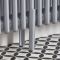 Pieds de radiateur rétro à 3 colonnes – Argent métallisé – Windsor