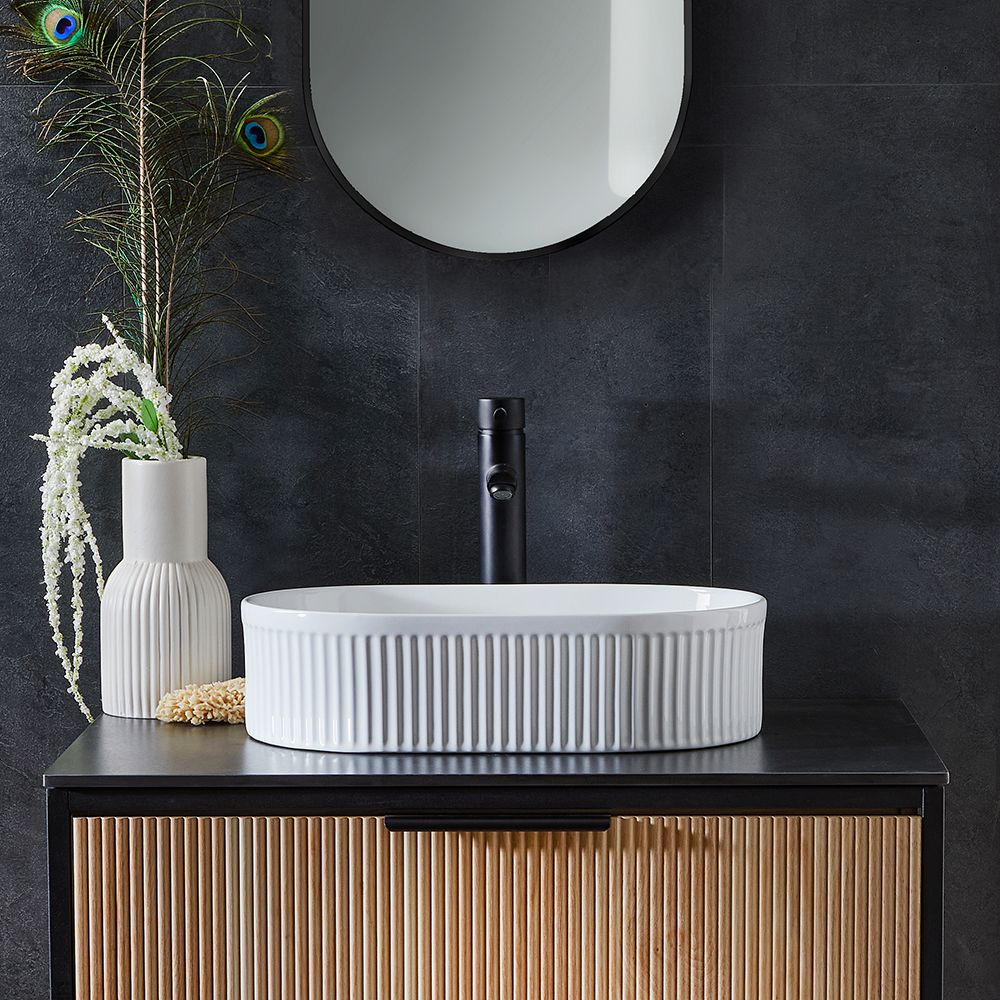 Vasque ovale aux bords cannelés – Blanc – 49 cm x 31 cm – Non pré-percée – Florence