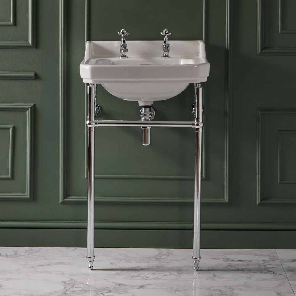 Lavabo sur pieds rétro - Choix de tailles, de finitions et de trous pour la robinetterie – Richmond