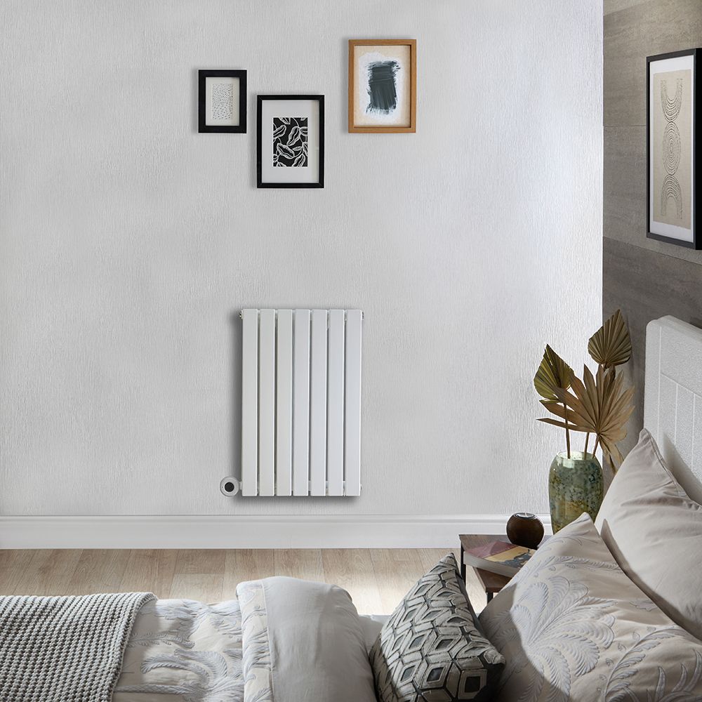 Radiateur design plat électrique horizontal – Blanc – 63,5 cm x 41,3 cm  – Câblé – Sloane – ECOSO par Hudson Reed