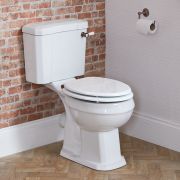 Cuvette WC a poser avec abattant effet chene Hauteur confortable Choix de finitions des charnieres Richmond