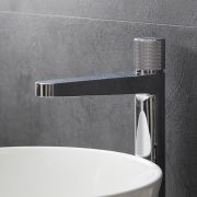 Mitigeur lavabo haut à bouton poussoir – Choix de finitions – Idro