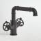 Robinet mélangeur lavabo monotrou – Design industriel (Steampunk) – Noir – Zandra