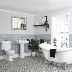 Baignoire îlot avec WC rétro et choix de lavabo – Windsor