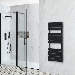 Sèche-serviettes design électrique – Barre plates – Noir mat – Choix de tailles, d’élément chauffant et de cache-câble – Lustro - ECOSO par Hudson Reed