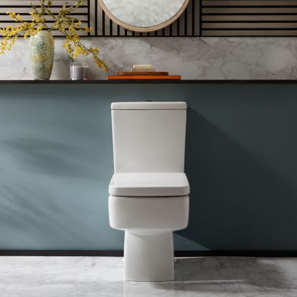 Pack WC à poser – Avec abattant à fermeture douce – Choix de finitions de Le bouton de chasse d'eau – Sandford