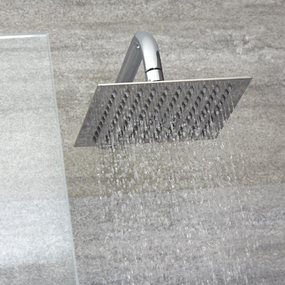 Pomme de douche carrée orientable 20x20cm avec bras porteur 32cm